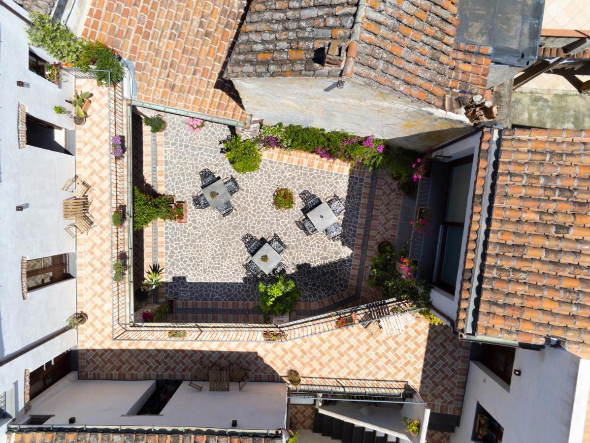 Domo Pro Vois Hotel Orosei Exterior foto
